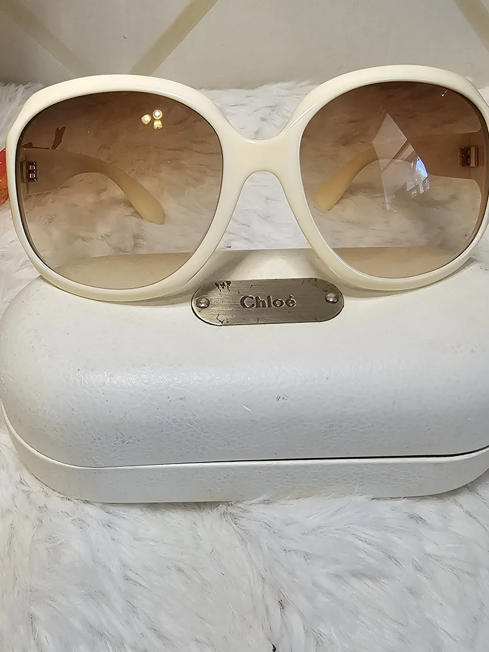 Chloe White Oversized Round Sunglasses with Brown Gradient Lenses